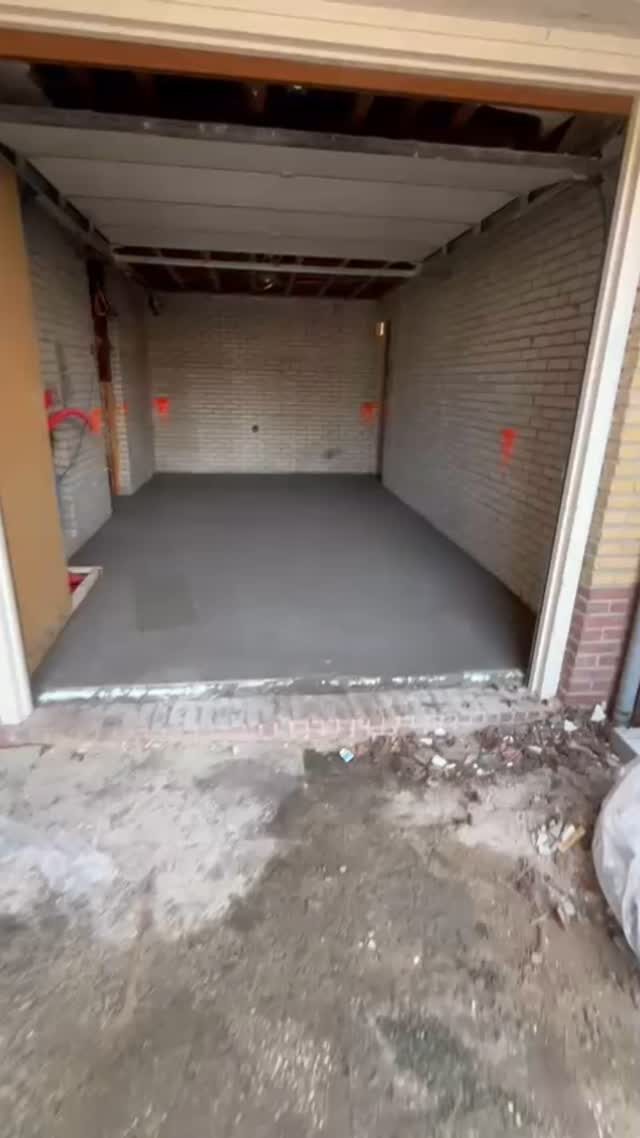 Instagram post from macbouw. This post is in position 15.