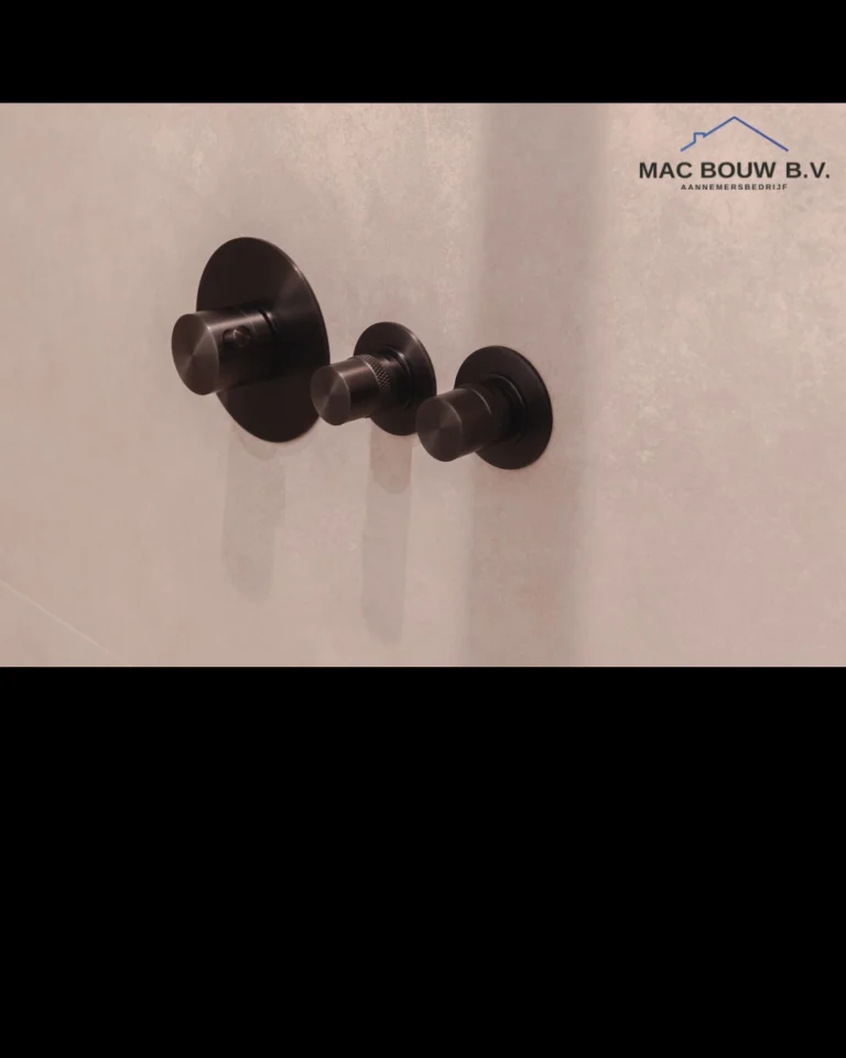 Instagram post from macbouw. This post is in position 6.