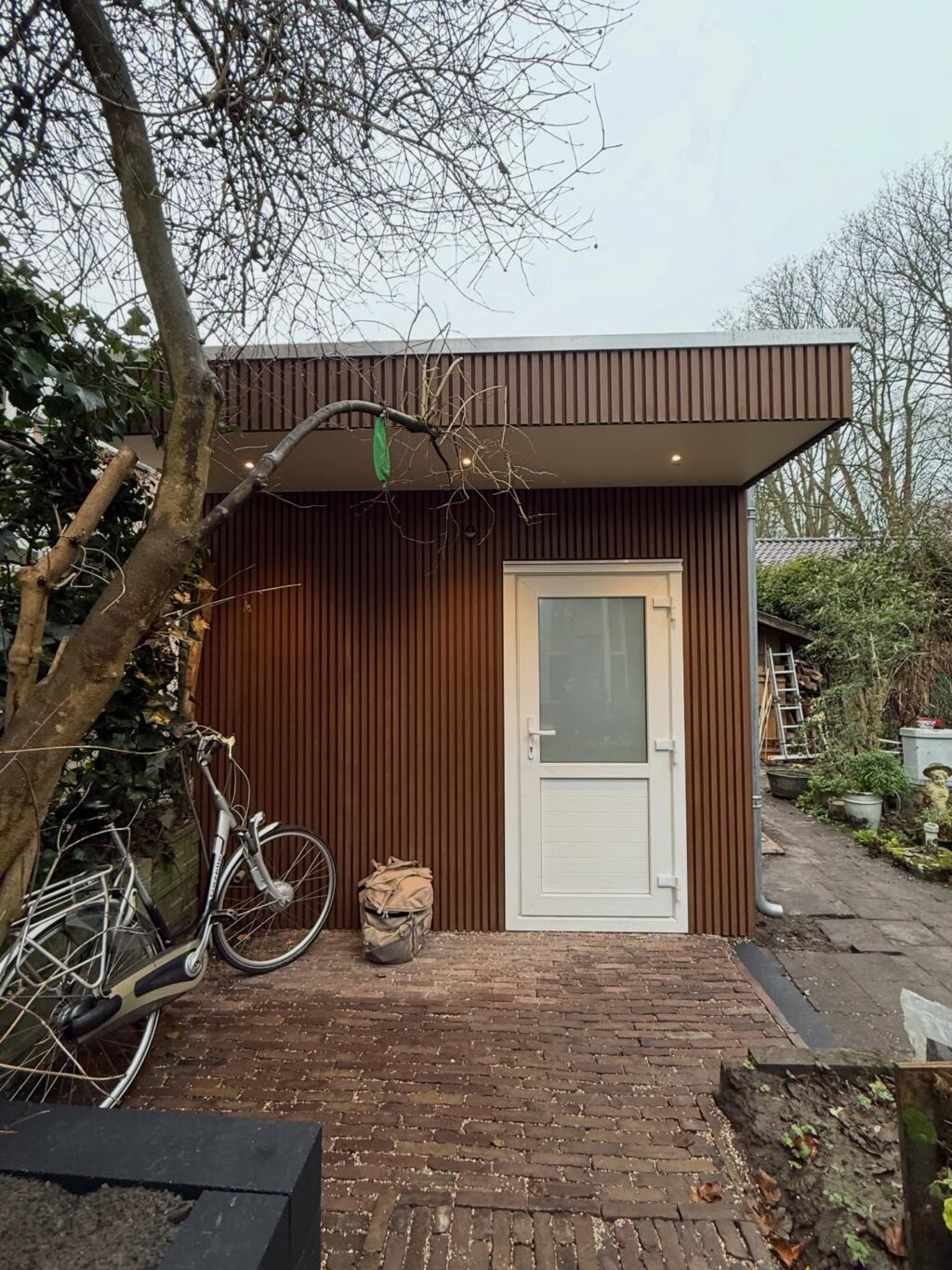 Instagram post from macbouw. This post is in position 6.