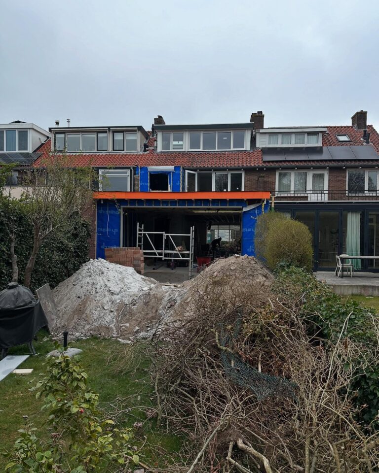 Instagram post from macbouw. This post is in position 7.