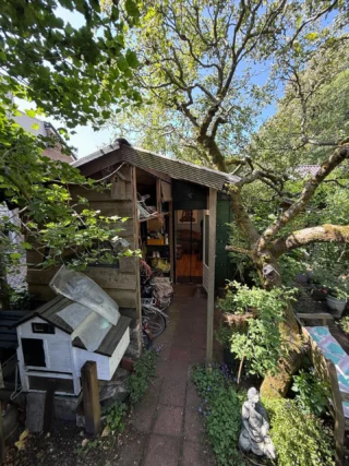 Instagram post from macbouw. This post is in position 10.