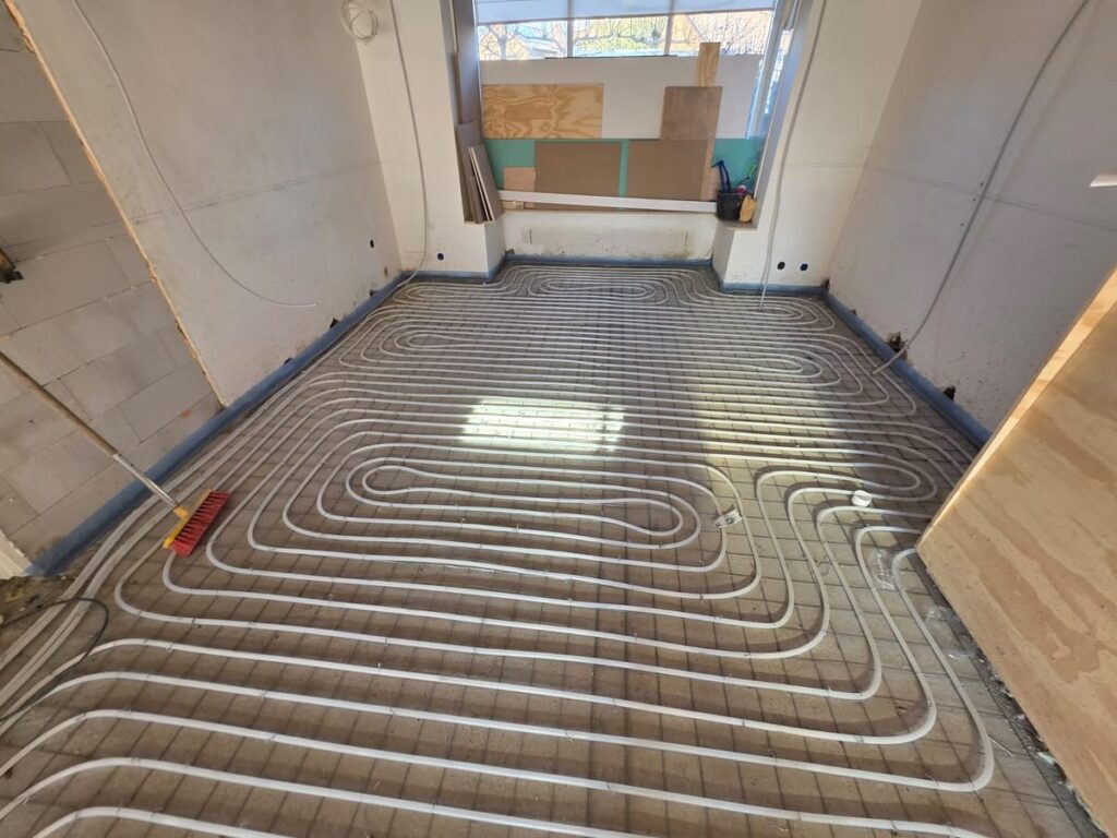 Instagram post from macbouw. This post is in position 3.