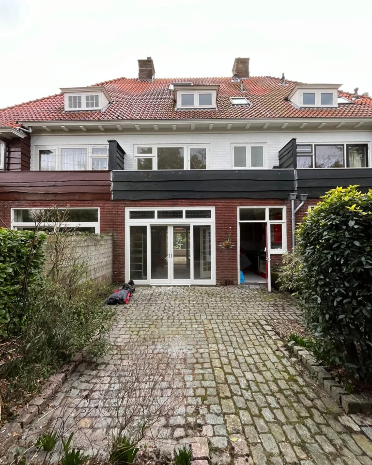 Instagram post from macbouw. This post is in position 0.