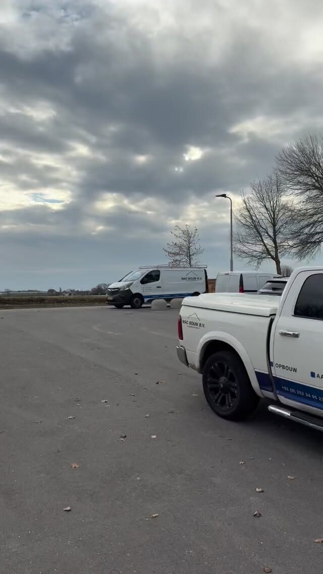 Instagram post from macbouw. This post is in position 0.