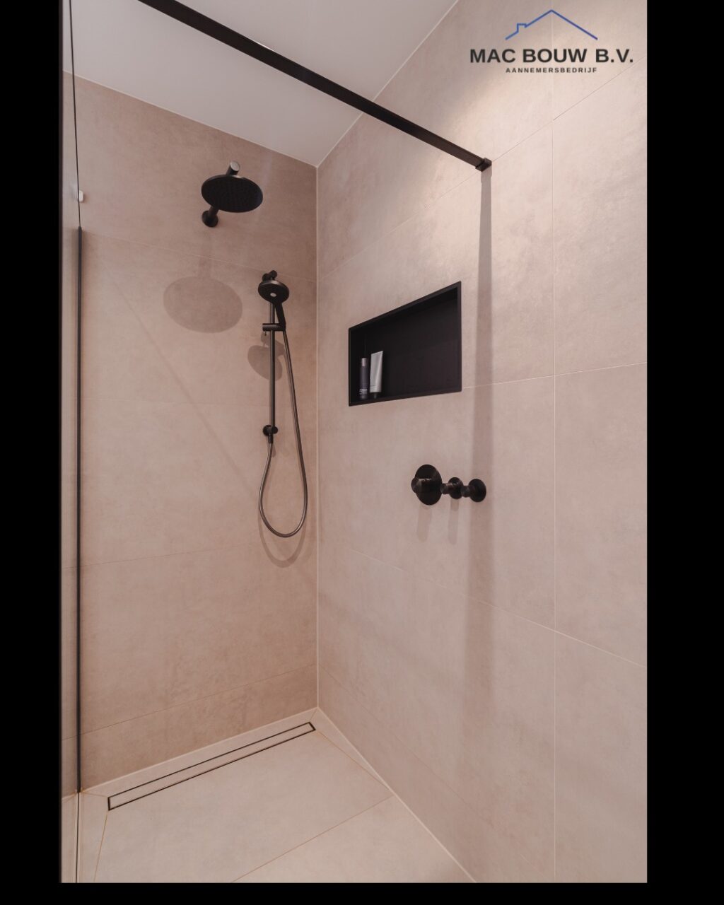 Instagram post from macbouw. This post is in position 5.