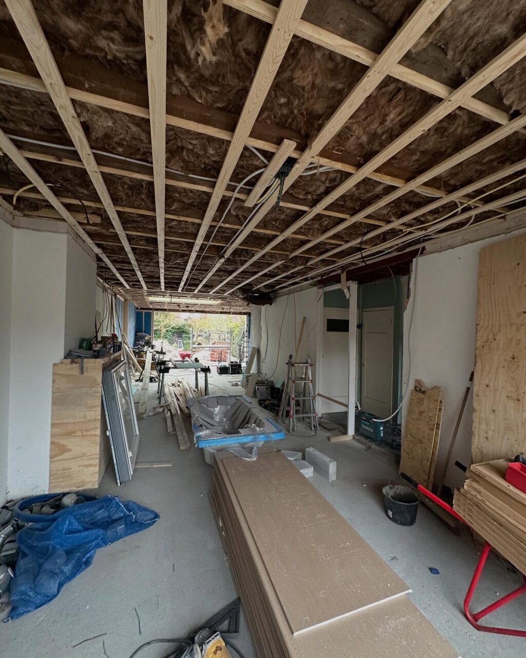 Instagram post from macbouw. This post is in position 6.