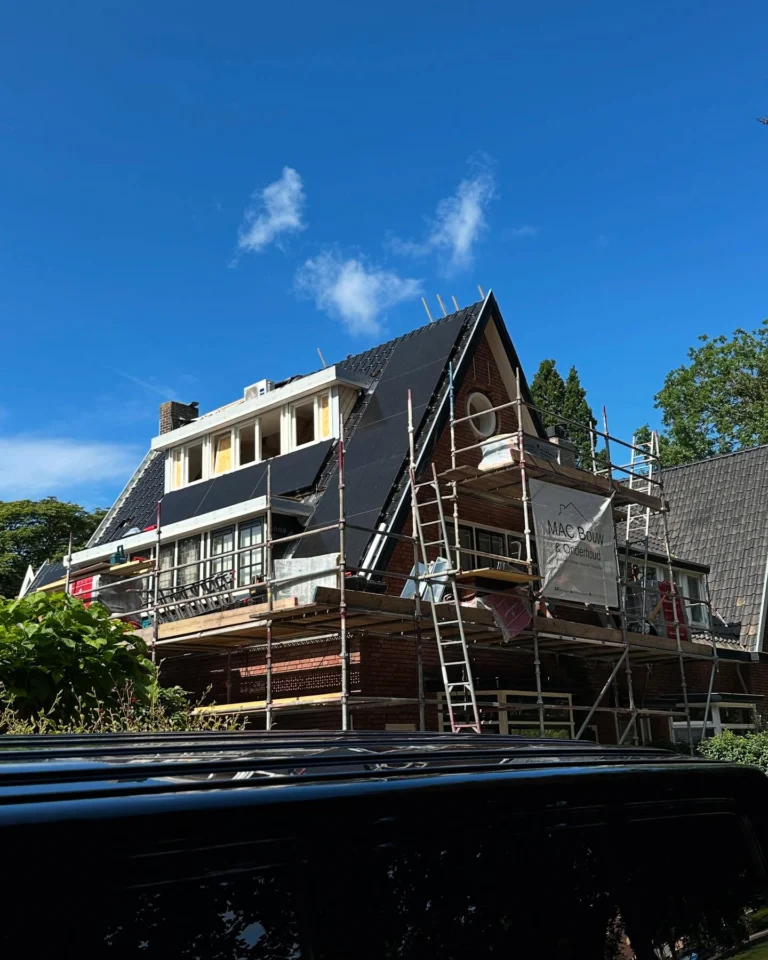 Instagram post from macbouw. This post is in position 2.